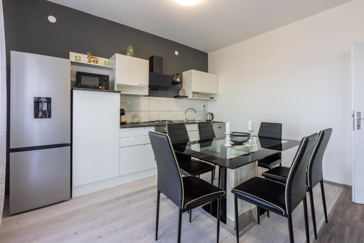 Apartman Dora Crikvenica Luaran gambar